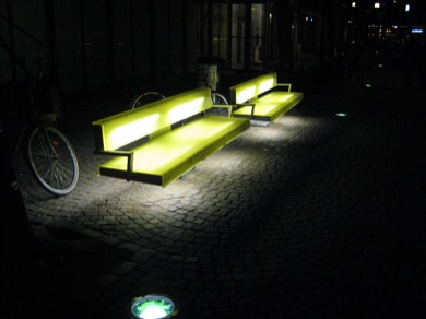 Nya parkbänkar Nya parkbänkar